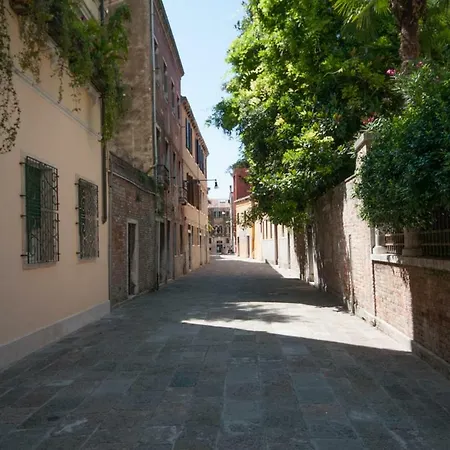 Sleeps 8 Air Con Wifi Appartement