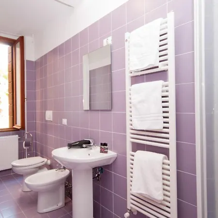 Sleeps 8 Air Con Wifi *